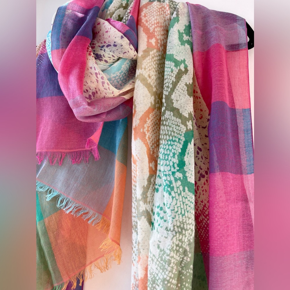 TILO Scarves Snake Print cotton cutie! Made in India. Never worn. Perfect 🎁